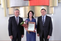 Поздравление И.О.Логиновой с вручением премии Главы города Красноярска